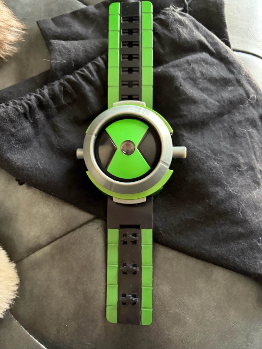 Bandai Ben 10 Ten Tennyson Omnitrix Illuminator Projector Watch from 2008.